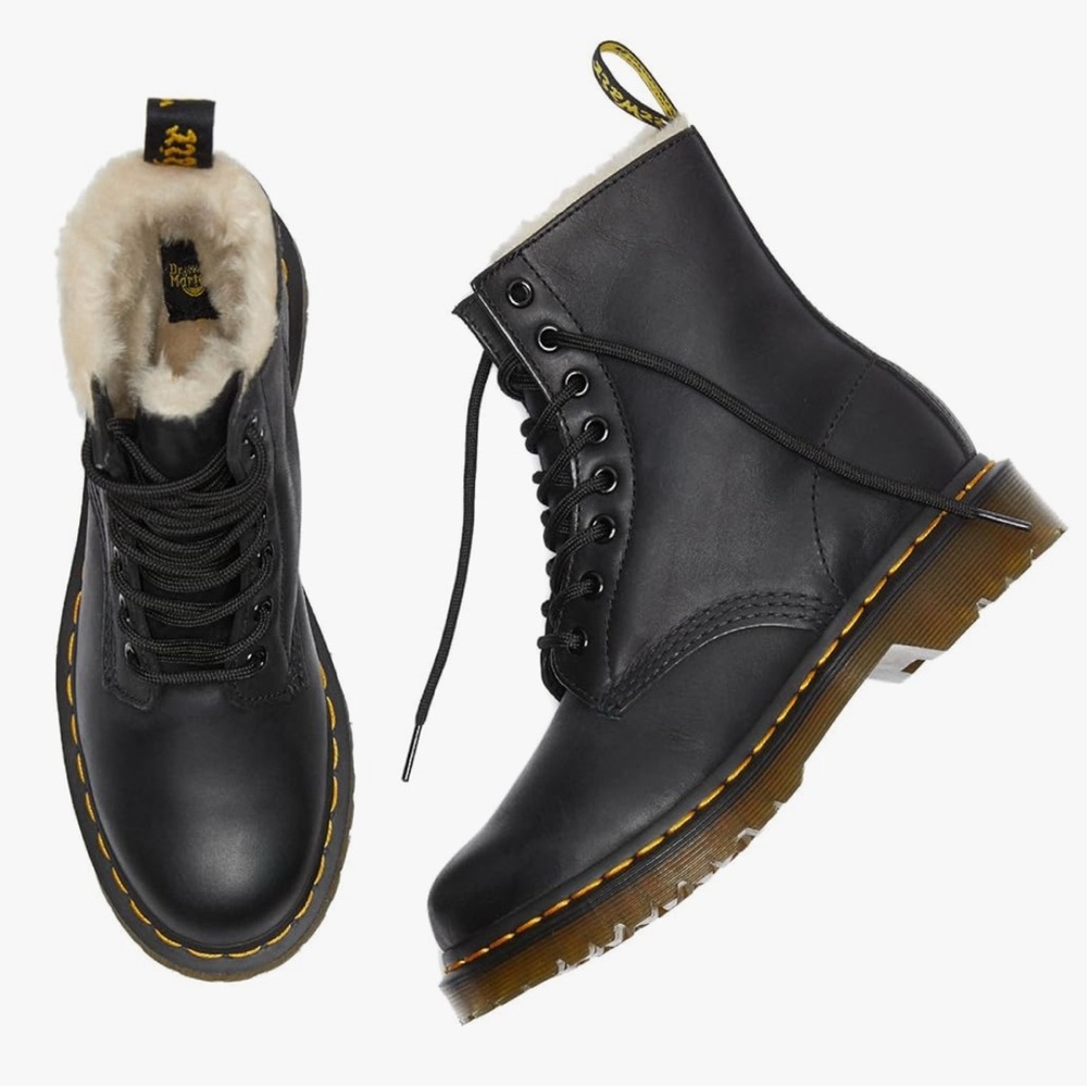 NEW Dr Marten Lace up Serena Faux Fur Lined Boots